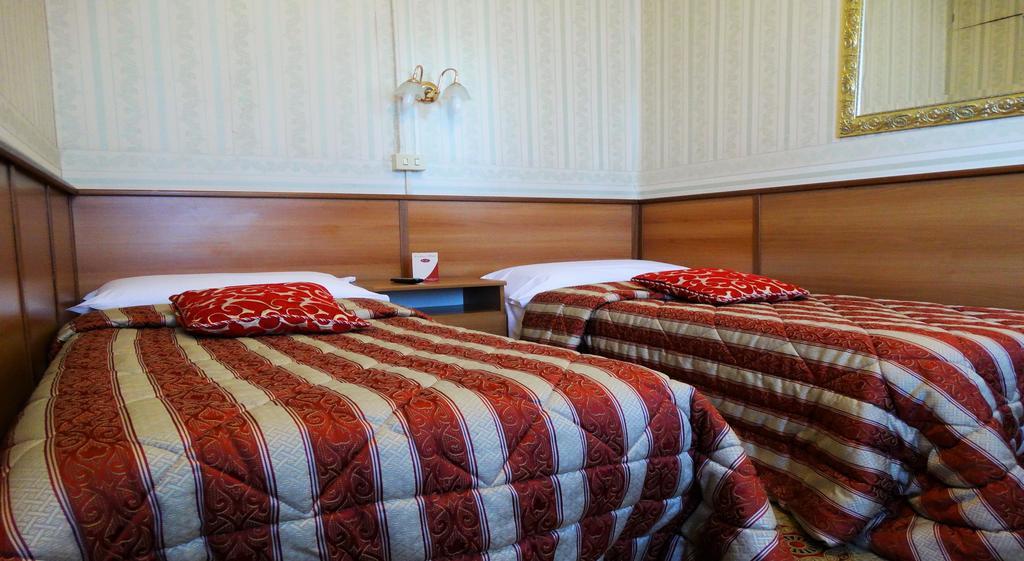 Hotel Cristina โรม ห้อง รูปภาพ