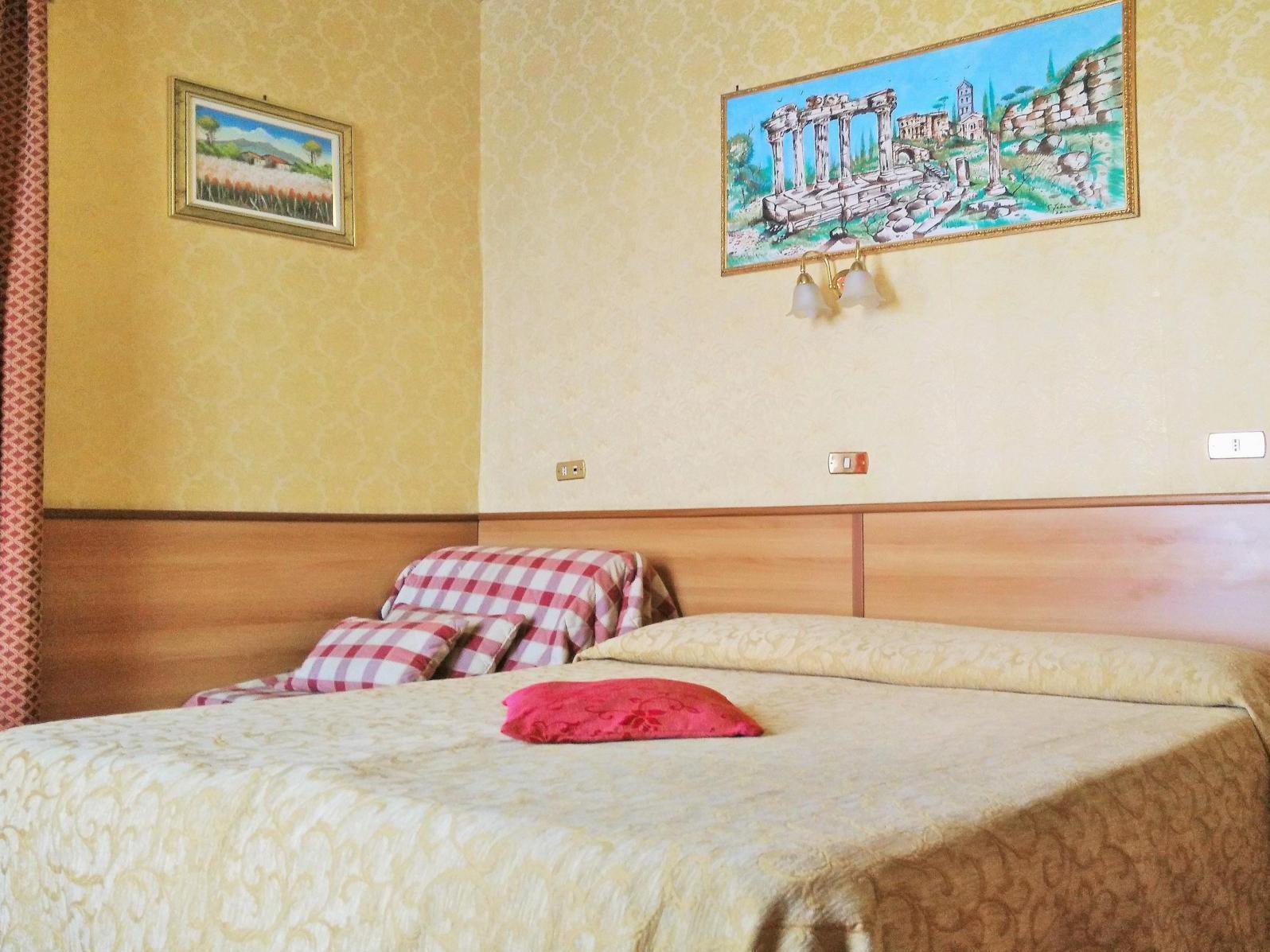 Hotel Cristina โรม ภายนอก รูปภาพ